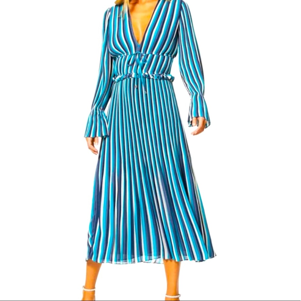 Ramy Brooks pleated dress 💙🦋